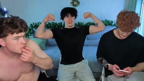 Snapshot of chem1ko chatting on 27, 11, 2025 LUCASRYANPVT IS OPEN online show from 27, 11, 2025