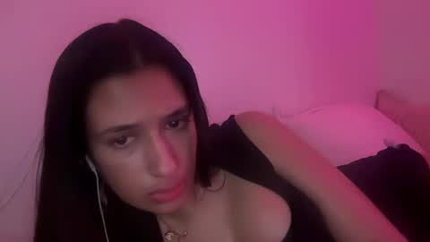 Snapshot of cherliecarmen chatting on 23, 12, 2024 cherliecarmen online show from 23, 12, 2024