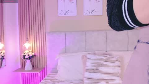 Snapshot of cherlyn_1 chatting on 23, 5, 2026 cherlyn_1 online show from 23, 5, 2026