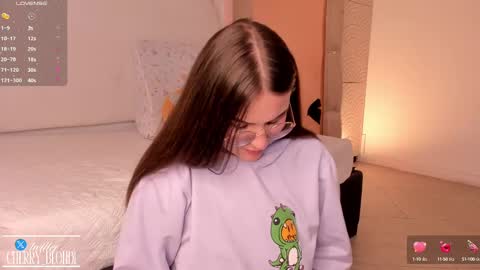 Snapshot of cherry_blond_ chatting on 2, 3, 2025 Cherry online show from 2, 3, 2025