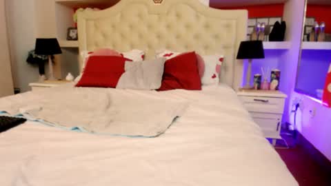 Snapshot of cherry_vice chatting on 27, 10, 2025 Cherry online show from 27, 10, 2025