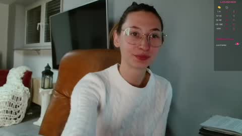 Snapshot of cherryangle chatting on 24, 3, 2026 Leonie online show from 24, 3, 2026