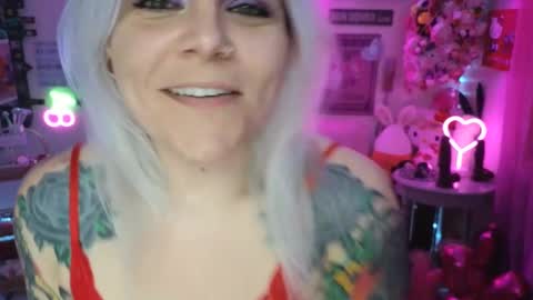 Snapshot of cherryb0mbb0mb chatting on 13, 2, 2025 CherryBombBomb online show from 13, 2, 2025