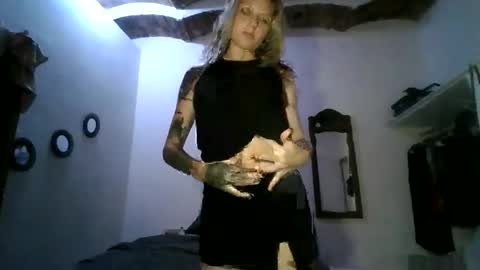 Snapshot of cherryblushxo chatting on 24, 4, 2026 cherryblushxo online show from 24, 4, 2026
