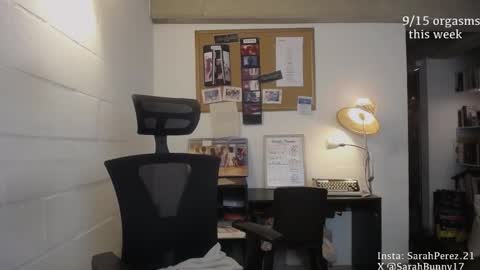 Sarah Prez online show from 4, 2, 2025