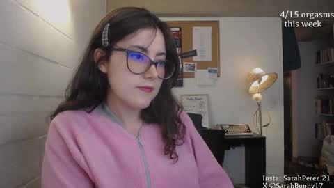 Sarah Prez online show from 5, 3, 2025