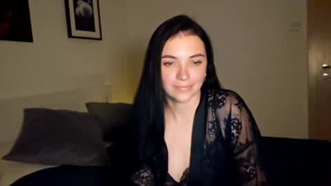 Snapshot of cherryluxe_ chatting on 19, 5, 2026 Kira online show from 19, 5, 2026