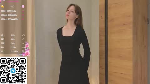 Snapshot of cherrymira chatting on 10, 11, 2025 Loise online show from 10, 11, 2025