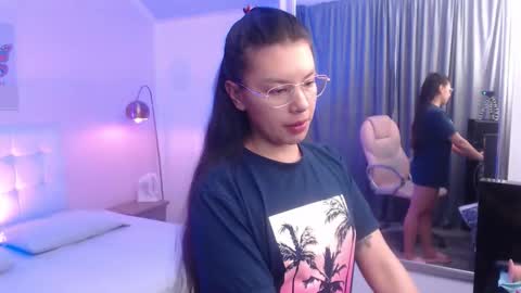 Snapshot of cherryy_summer chatting on 20, 11, 2025 cherryy_summer online show from 20, 11, 2025