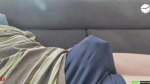 Snapshot of chezmonsieur_g chatting on 15, 6, 2026 Grey online show from 15, 6, 2026