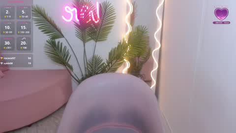 Snapshot of chiara_tay chatting on 24, 12, 2024 Chiara online show from 24, 12, 2024