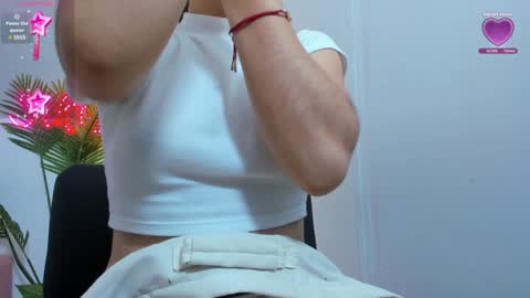 Snapshot of chiara_tay chatting on 15, 1, 2025 Chiara online show from 15, 1, 2025