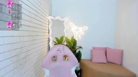 Snapshot of chiara_tay chatting on 14, 2, 2025 Chiara online show from 14, 2, 2025