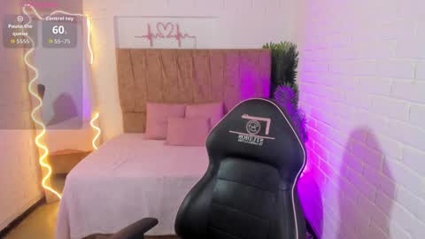 Snapshot of chiara_tay chatting on 22, 9, 2025 Chiara online show from 22, 9, 2025