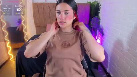 Snapshot of chiara_tay chatting on 3, 10, 2025 Chiara online show from 3, 10, 2025