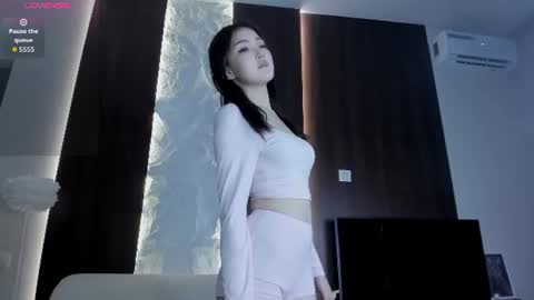 Snapshot of chichiko_ chatting on 1, 7, 2026 Akira online show from 1, 7, 2026