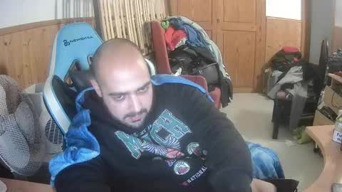 chicomallorca96 online show from 20, 2, 2025