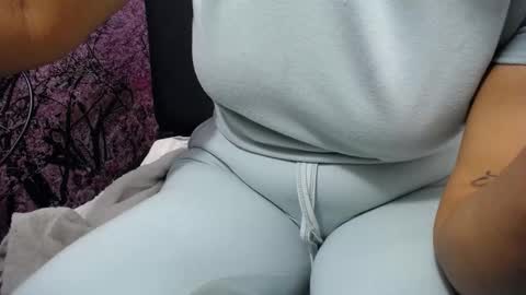 Snapshot of chiky_nastyy chatting on 1, 12, 2025 Chikys online show from 1, 12, 2025