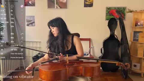 Snapshot of chiloschista chatting on 14, 9, 2025 judith online show from 14, 9, 2025