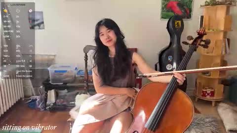 Snapshot of chiloschista chatting on 27, 10, 2025 judith online show from 27, 10, 2025