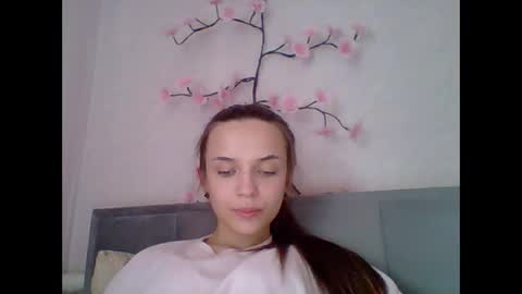 Snapshot of chloe45673 chatting on 23, 5, 2026 chloe45673 online show from 23, 5, 2026