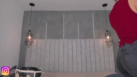 Snapshot of chloe_dee_ chatting on 28, 1, 2025 Chloe online show from 28, 1, 2025