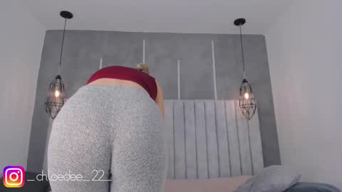 Snapshot of chloe_dee_ chatting on 2, 2, 2025 Chloe online show from 2, 2, 2025