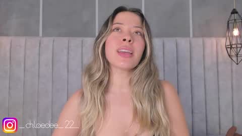 Snapshot of chloe_dee_ chatting on 20, 2, 2025 Chloe online show from 20, 2, 2025
