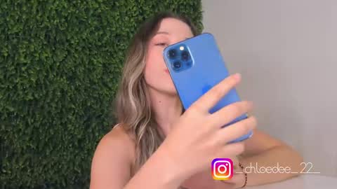 Snapshot of chloe_dee_ chatting on 11, 9, 2025 Chloe online show from 11, 9, 2025