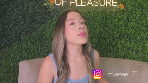 Snapshot of chloe_dee_ chatting on 26, 9, 2025 Chloe online show from 26, 9, 2025