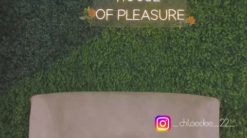 Snapshot of chloe_dee_ chatting on 28, 9, 2025 Chloe online show from 28, 9, 2025