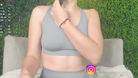 Snapshot of chloe_dee_ chatting on 30, 9, 2025 Chloe online show from 30, 9, 2025