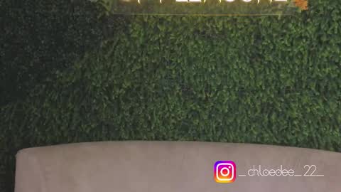 Snapshot of chloe_dee_ chatting on 17, 10, 2025 Chloe online show from 17, 10, 2025