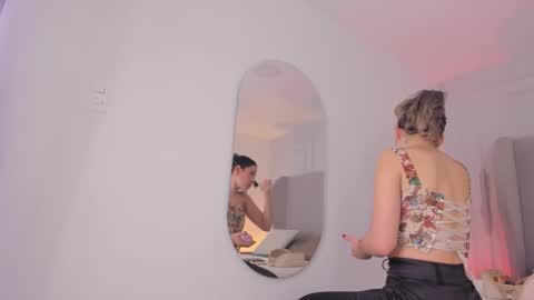 Snapshot of chloe_dee_ chatting on 27, 11, 2025 Chloe online show from 27, 11, 2025