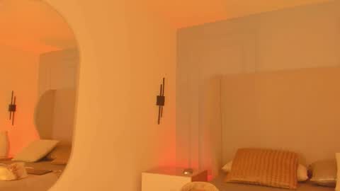 Chloe online show from 3, 3, 2026