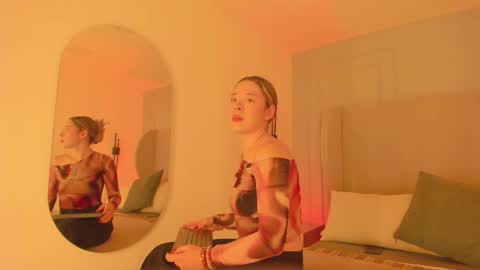 Chloe online show from 12, 3, 2026