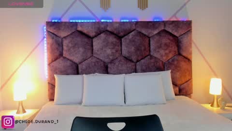 chloe_durand_ online show from 8, 10, 2025