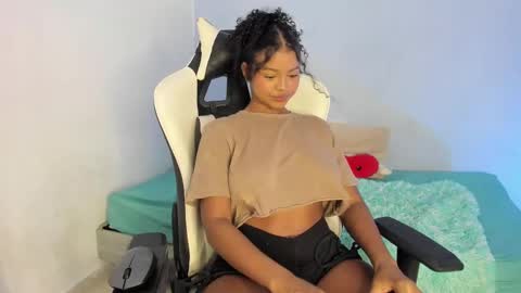 chloe online show from 10, 3, 2025