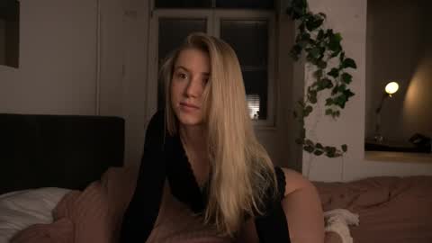 Arianaa Mourrr online show from 19, 2, 2026