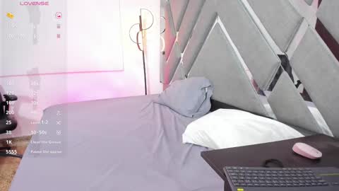 Snapshot of chloe_jackson25 chatting on 12, 10, 2025 Chloe online show from 12, 10, 2025