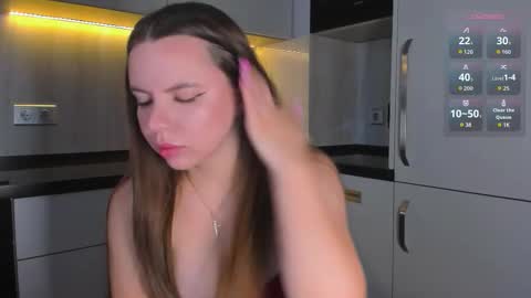 Snapshot of chloe_loo chatting on 13, 10, 2025 Chloe online show from 13, 10, 2025