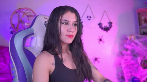 CLOE  online show from 14, 10, 2025