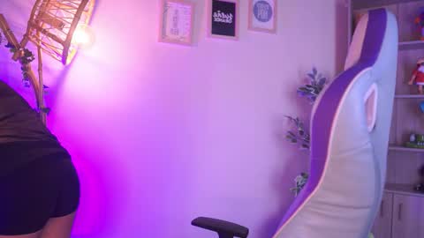 CLOE  online show from 2, 2, 2026