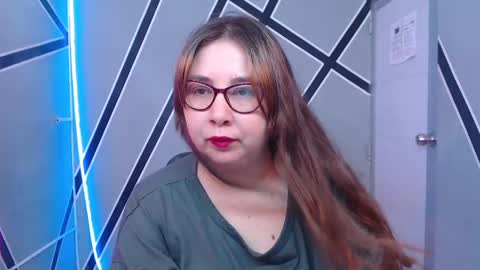 chloe_prg online show from 2, 1, 2025