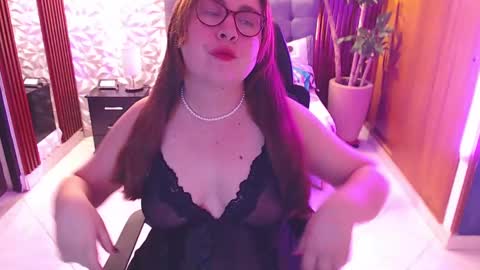 chloe_prg online show from 11, 2, 2025