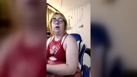 Snapshot of chloe_prg chatting on 14, 6, 2026 chloe_prg online show from 14, 6, 2026