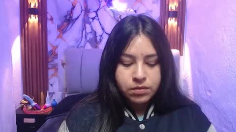 chloe_smith5 online show from 24, 11, 2025