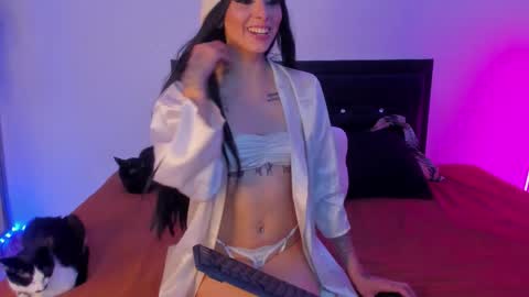 Snapshot of chloeaddamss chatting on 12, 1, 2026 3 online show from 12, 1, 2026
