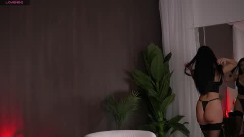 chloedevinex online show from 9, 10, 2025