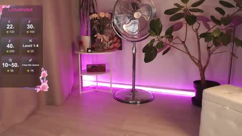 Snapshot of chloeesummerss chatting on 16, 11, 2025 Chloe online show from 16, 11, 2025